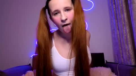 Snapshot of _kylle_ chatting on November 2025 08:45:01 PM _kylle_ online show from November 2025 08:45:01 PM