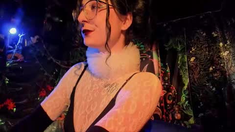 Snapshot of _lady_luna_ chatting on December 2025 11:36:02 PM Lady Luna online show from December 2025 11:36:02 PM