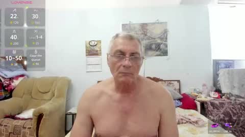 Snapshot of _lady_red_ chatting on June 2026 01:26:02 PM Lory online show from June 2026 01:26:02 PM