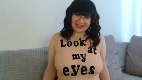 Snapshot of _lalilu_ chatting on February 2025 11:02:02 AM _lalilu_ online show from February 2025 11:02:02 AM