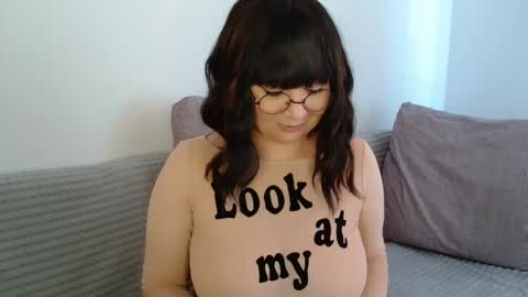 Snapshot of _lalilu_ chatting on September 2025 12:07:01 PM _lalilu_ online show from September 2025 12:07:01 PM