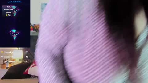 Lauralove online show from December 2024 11:03:01 PM