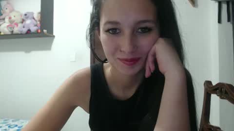 Snapshot of _laureneyes chatting on December 2025 05:58:02 AM Lauren 3 online show from December 2025 05:58:02 AM