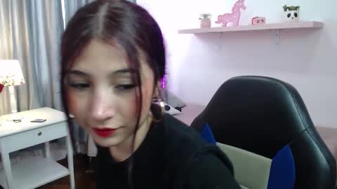   linrose   online show from March 2026 08:26:02 PM