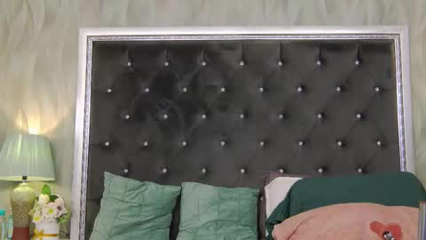 Lisa online show from February 2026 04:00:01 AM