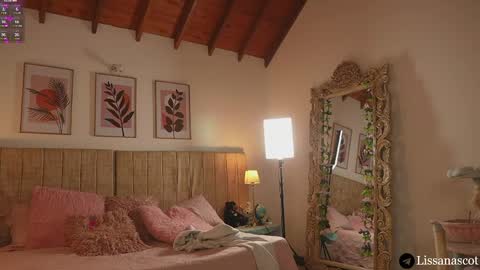 Lissana online show from April 2026 07:52:01 PM
