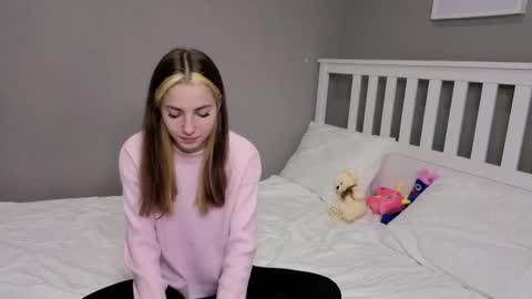 Emma online show from November 2025 02:17:01 PM