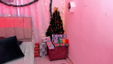 Ivy 3 online show from December 2024 08:03:02 PM