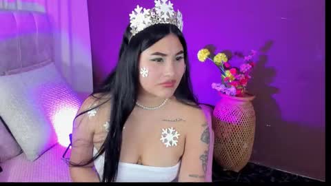 Ivy 3 online show from December 2025 07:44:01 PM