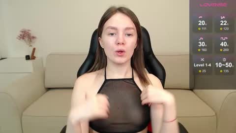  My name is lina Lush is activePrivate is Open online show from November 2025 05:17:01 AM