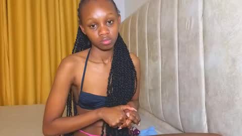 Littlevenus online show from November 2025 12:20:02 AM