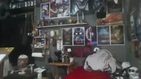 Snapshot of _longfellow chatting on November 2025 07:01:02 PM That guy online show from November 2025 07:01:02 PM