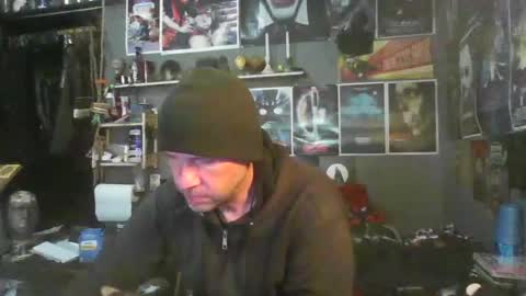 Snapshot of _longfellow chatting on November 2025 07:03:01 PM That guy online show from November 2025 07:03:01 PM