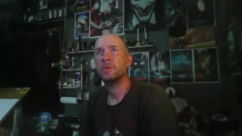 Snapshot of _longfellow chatting on November 2025 08:25:02 PM That guy online show from November 2025 08:25:02 PM