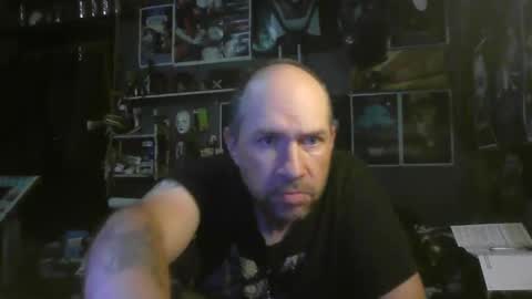 Snapshot of _longfellow chatting on November 2025 04:18:02 PM That guy online show from November 2025 04:18:02 PM