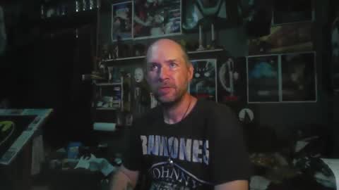 Snapshot of _longfellow chatting on November 2025 06:39:01 PM That guy online show from November 2025 06:39:01 PM