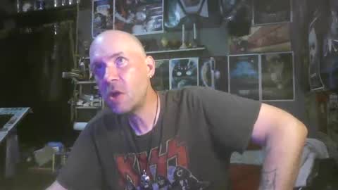 Snapshot of _longfellow chatting on November 2025 02:56:01 AM That guy online show from November 2025 02:56:01 AM