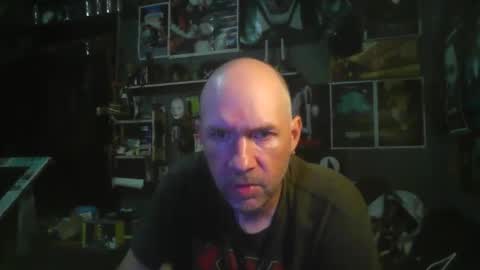 Snapshot of _longfellow chatting on November 2025 07:04:02 PM That guy online show from November 2025 07:04:02 PM