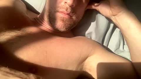 _lululeo_ online show from May 2026 01:03:01 AM