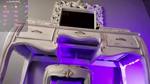 Snapshot of _luna_dupont_ chatting on March 2025 11:55:02 AM Luna online show from March 2025 11:55:02 AM