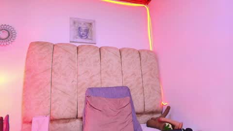 _marcela__ online show from April 2026 01:41:01 PM