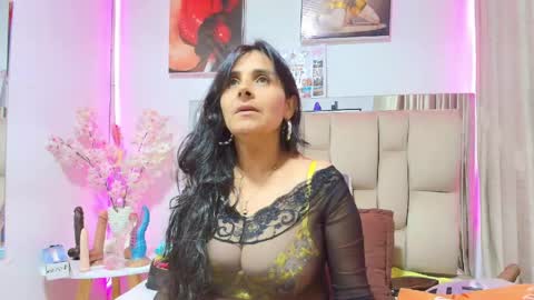 _marcela__ online show from May 2026 11:27:02 AM