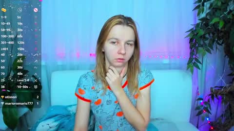 Snapshot of _mari_so chatting on February 2025 01:47:01 AM Scarlett online show from February 2025 01:47:01 AM