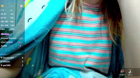 Snapshot of _mari_so chatting on March 2025 08:37:02 AM Scarlett online show from March 2025 08:37:02 AM