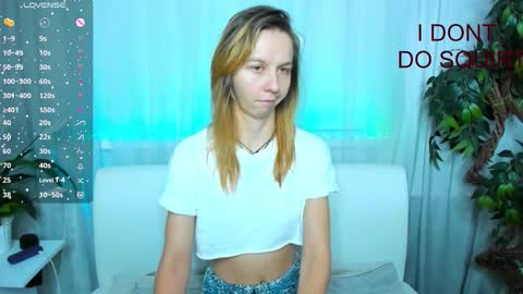 Snapshot of _mari_so chatting on October 2025 08:55:02 AM Scarlett online show from October 2025 08:55:02 AM