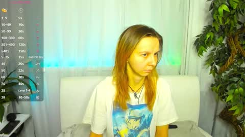 Snapshot of _mari_so chatting on November 2025 10:29:01 AM Scarlett online show from November 2025 10:29:01 AM