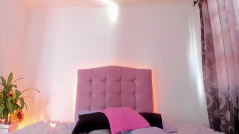 Maria paula online show from March 2025 08:54:01 PM