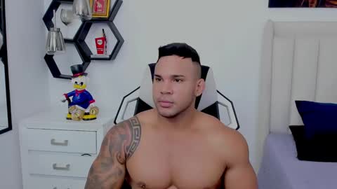 Snapshot of _matthew_santos_ chatting on January 2025 12:07:02 PM _matthew_santos_ online show from January 2025 12:07:02 PM