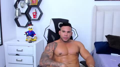 Snapshot of _matthew_santos_ chatting on January 2025 02:04:01 AM _matthew_santos_ online show from January 2025 02:04:01 AM