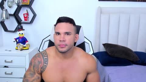 Snapshot of _matthew_santos_ chatting on January 2025 09:29:01 PM _matthew_santos_ online show from January 2025 09:29:01 PM