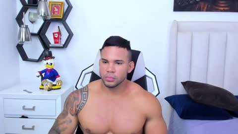 Snapshot of _matthew_santos_ chatting on January 2025 09:37:01 PM _matthew_santos_ online show from January 2025 09:37:01 PM