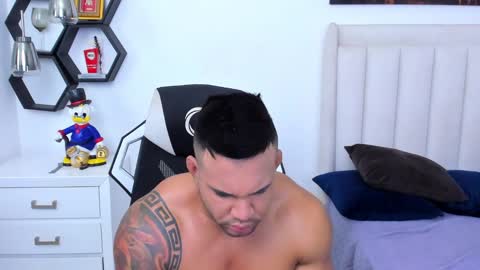 Snapshot of _matthew_santos_ chatting on January 2025 11:28:02 AM _matthew_santos_ online show from January 2025 11:28:02 AM