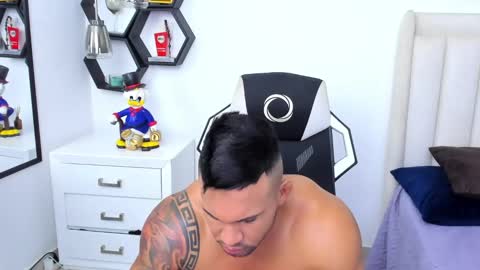 Snapshot of _matthew_santos_ chatting on February 2025 03:02:02 AM _matthew_santos_ online show from February 2025 03:02:02 AM