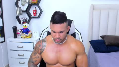 Snapshot of _matthew_santos_ chatting on February 2025 11:39:01 PM _matthew_santos_ online show from February 2025 11:39:01 PM