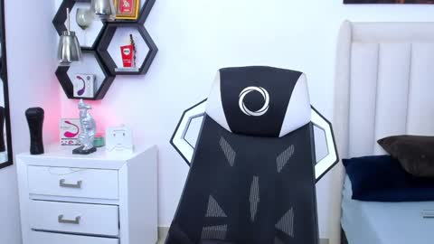 Snapshot of _matthew_santos_ chatting on February 2025 03:35:01 AM _matthew_santos_ online show from February 2025 03:35:01 AM