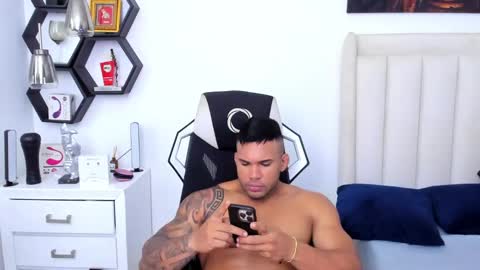 Snapshot of _matthew_santos_ chatting on March 2025 04:19:01 AM _matthew_santos_ online show from March 2025 04:19:01 AM