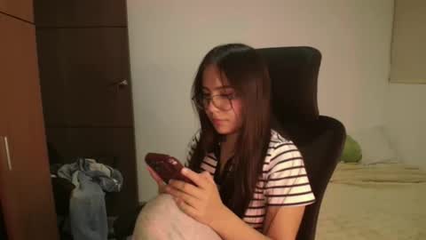 max and abby online show from May 2026 04:07:02 AM