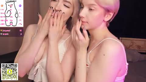 Snapshot of _medal_of_horny_ chatting on July 2026 06:42:02 AM Elva and Kate online show from July 2026 06:42:02 AM