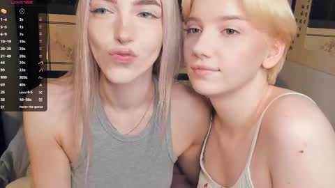 Snapshot of _medal_of_horny_ chatting on July 2026 06:37:02 AM Elva and Kate online show from July 2026 06:37:02 AM