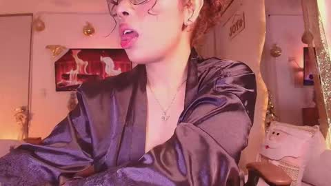 Snapshot of _megan_akbar chatting on November 2025 02:06:02 PM Marce online show from November 2025 02:06:02 PM