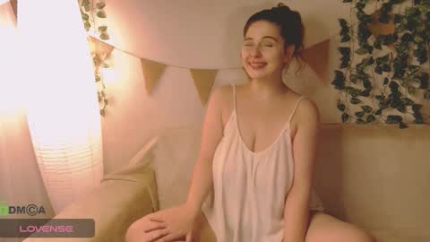 Mia online show from October 2025 01:42:02 AM