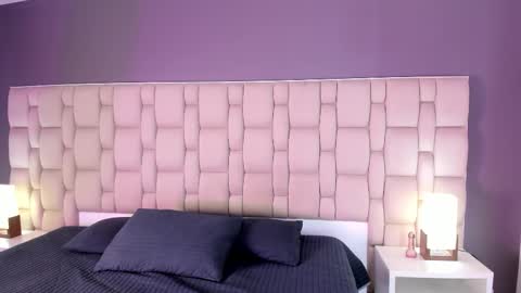 _miamiller_ online show from December 2025 08:58:02 PM