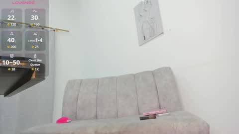 Snapshot of _miarose__ chatting on May 2026 11:40:01 AM Miarose online show from May 2026 11:40:01 AM