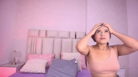 Mia  online show from February 2026 12:12:01 PM