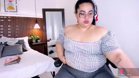 Snapshot of _michel_bbw chatting on February 2025 02:17:02 AM michel online show from February 2025 02:17:02 AM