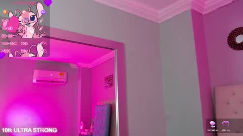 Snapshot of _miia_sweet chatting on February 2026 11:47:02 AM Paula online show from February 2026 11:47:02 AM